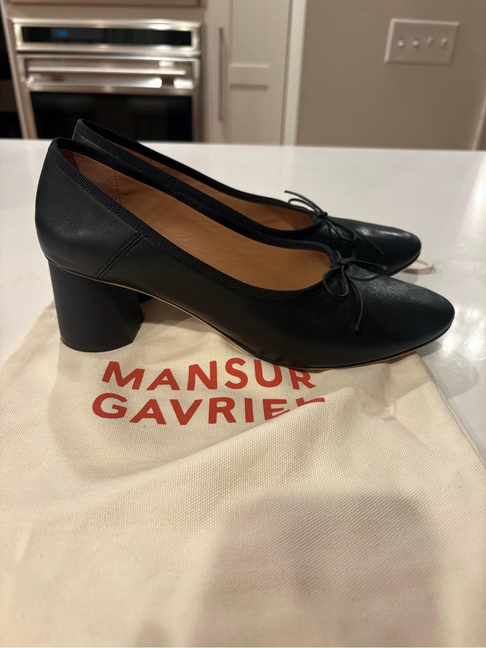 Mansur Gavriel Black Leather Round-Toe Ballet Dream pumps